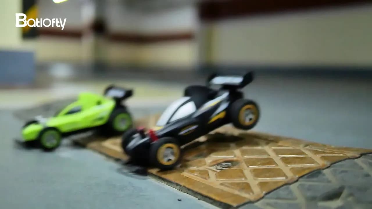 Cool RC Racing Car, 4WD 2.4Ghz Remote Control Car, 10-15KM/H High Speed, Variable Speed, 1:20 Scale